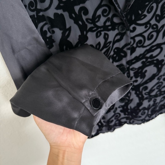 Diane Von Furstenberg Black Silk Velvet Button Up Blouse Plus Size 1X Editorial - Picture 5 of 7